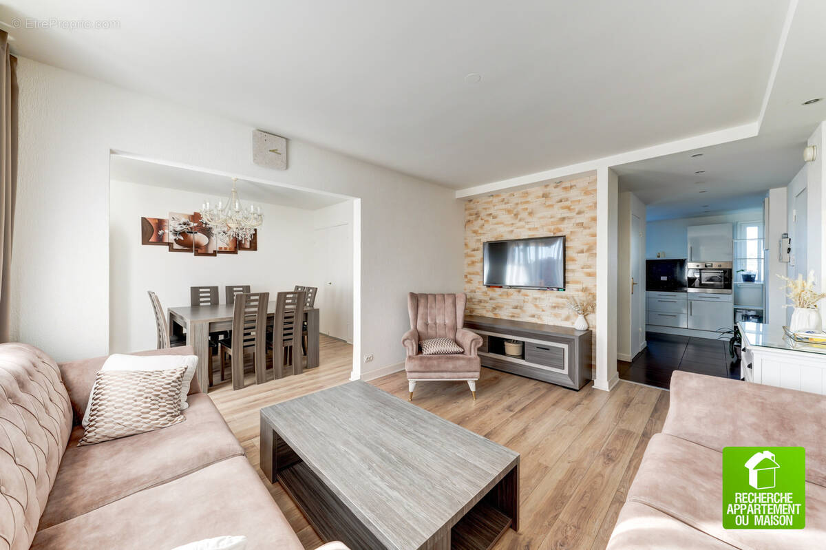 Appartement à RILLIEUX-LA-PAPE