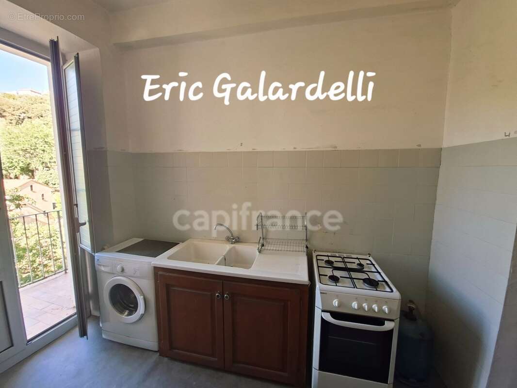 A vendre Appartement 3 pèces de caractère en pierres de taille au cœur de SAINTE LUCIE DE TALLANO (20) - photo 6