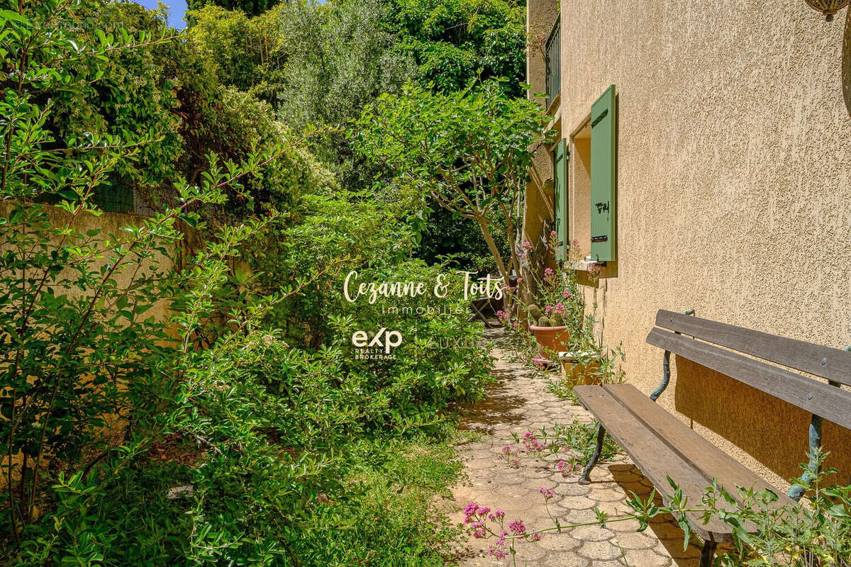 Appartement à VENELLES