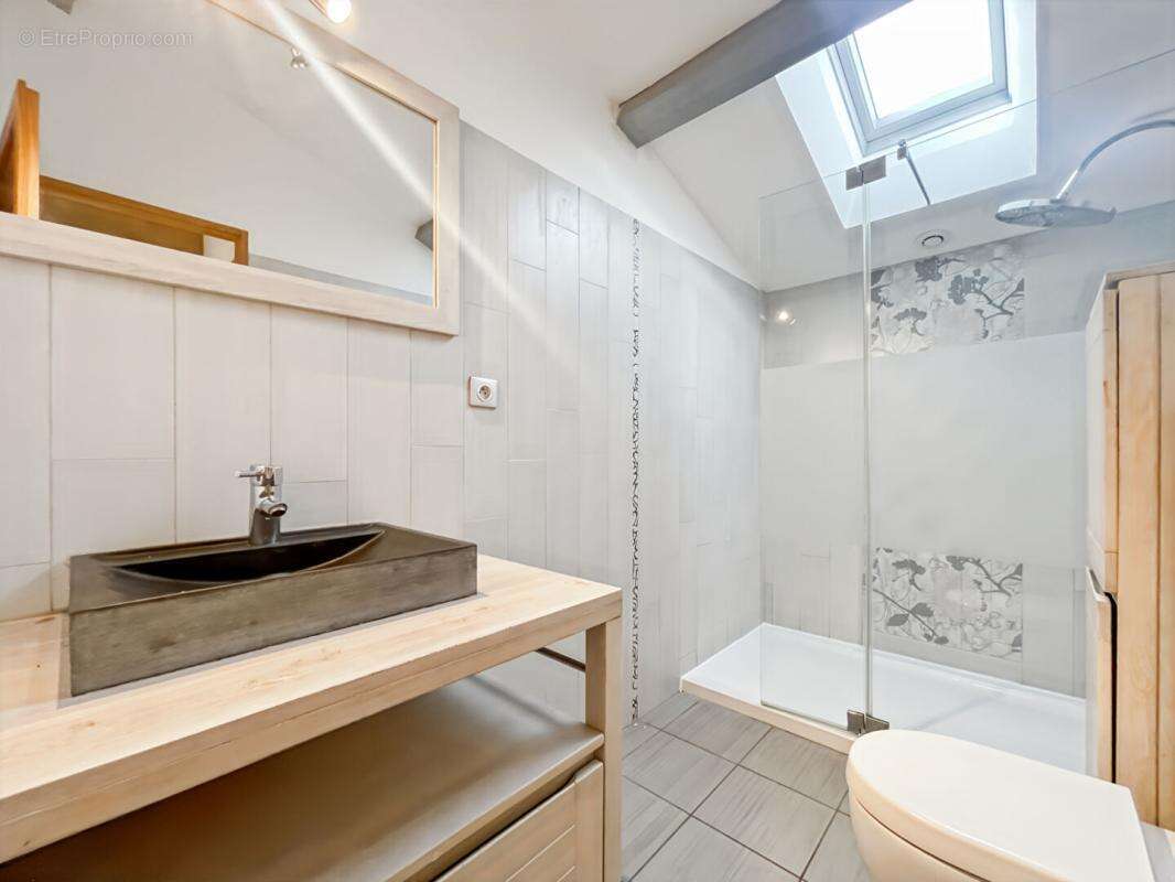 EXCLUSIF À MONTJOIR : Propriété de Caractère de 260 m² ? DPE A - photo 13