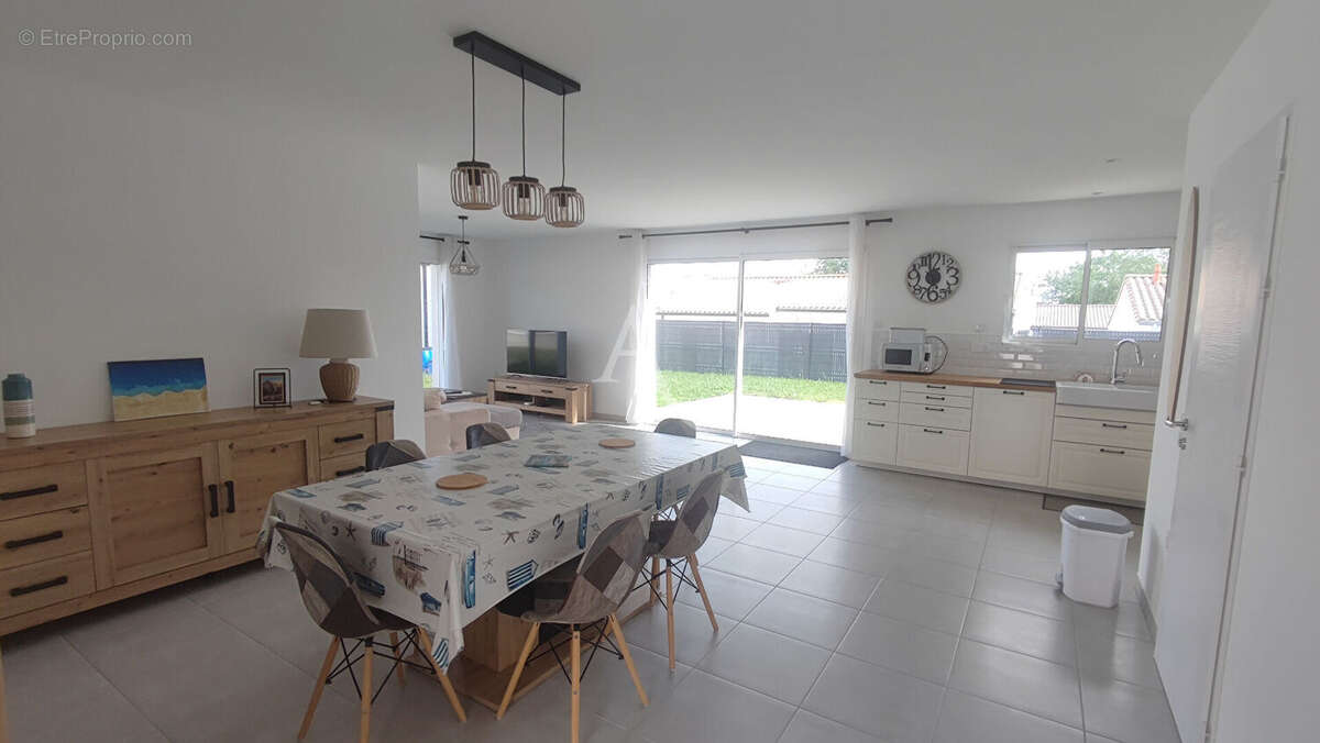 Maison contemporaine de plain-pied  Le Poire Sur Vie 4 pièce(s) 90.44 m2 - photo 3