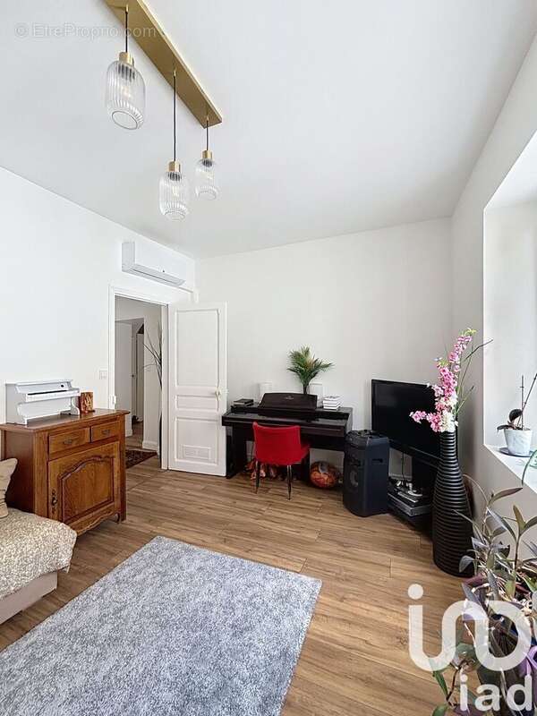 Photo 2 - Maison à CHATILLON-SUR-MARNE