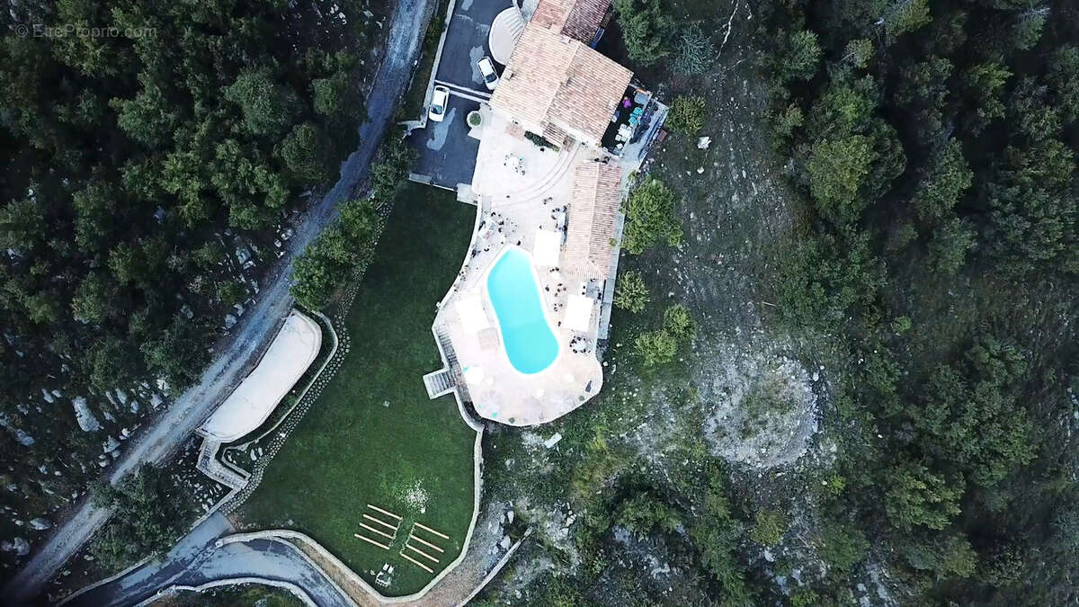 Maison à LUCERAM