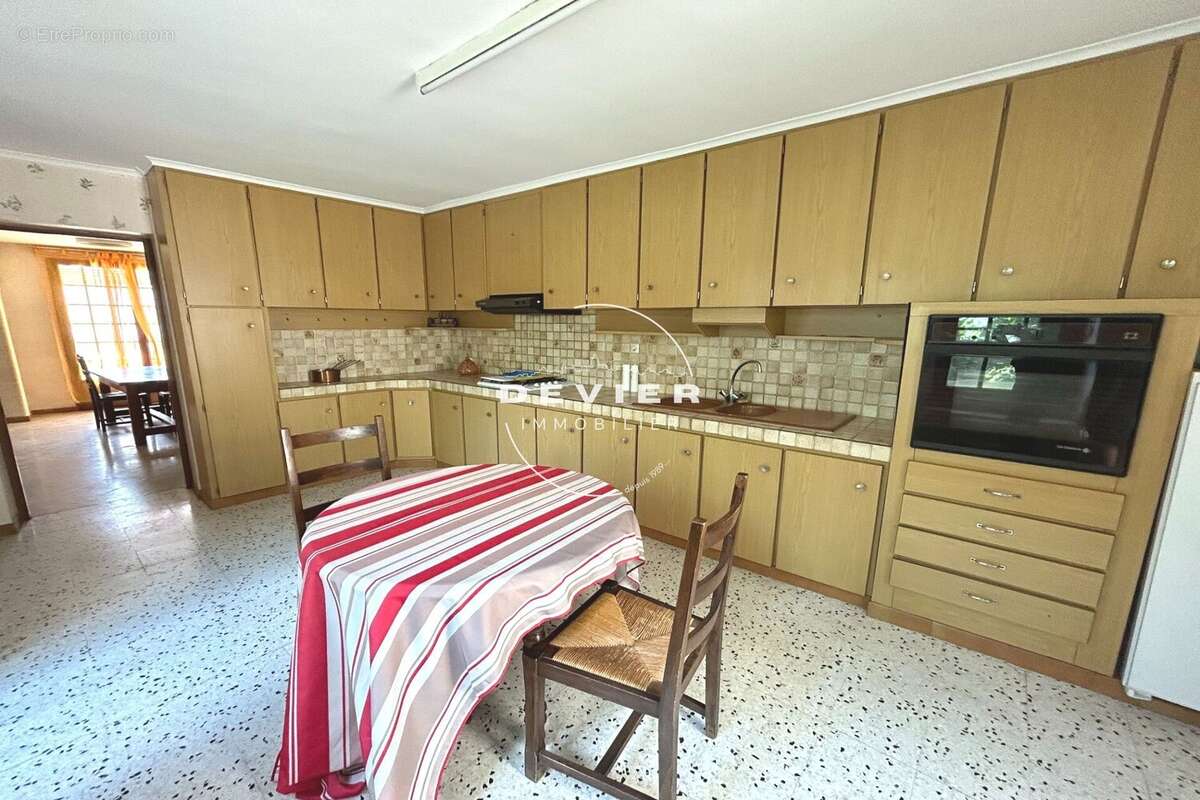 Maison à RESTINCLIERES