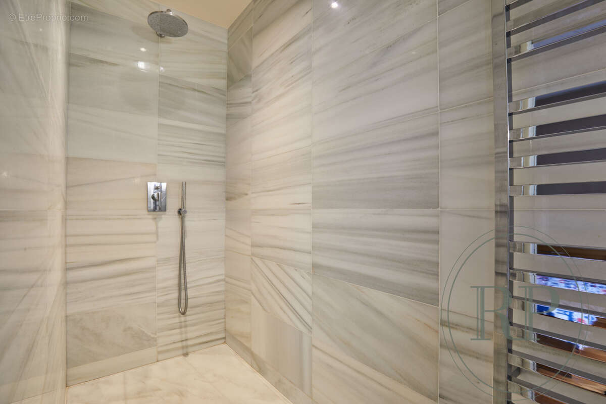 Appartement à PARIS-6E