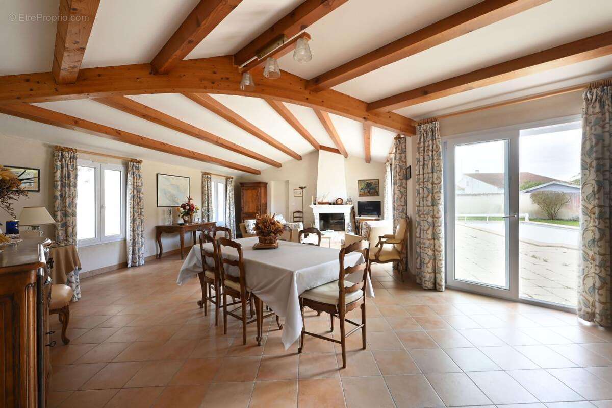 Immobilier ile de Ré - La Couarde sur Mer - Maison familiale entre plages et bourg - photo 6