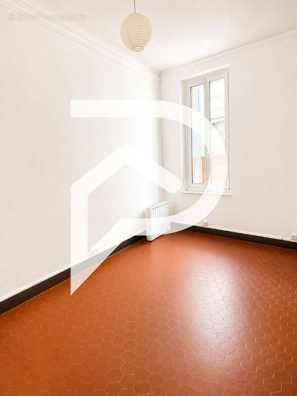 Appartement à MARSEILLE-6E