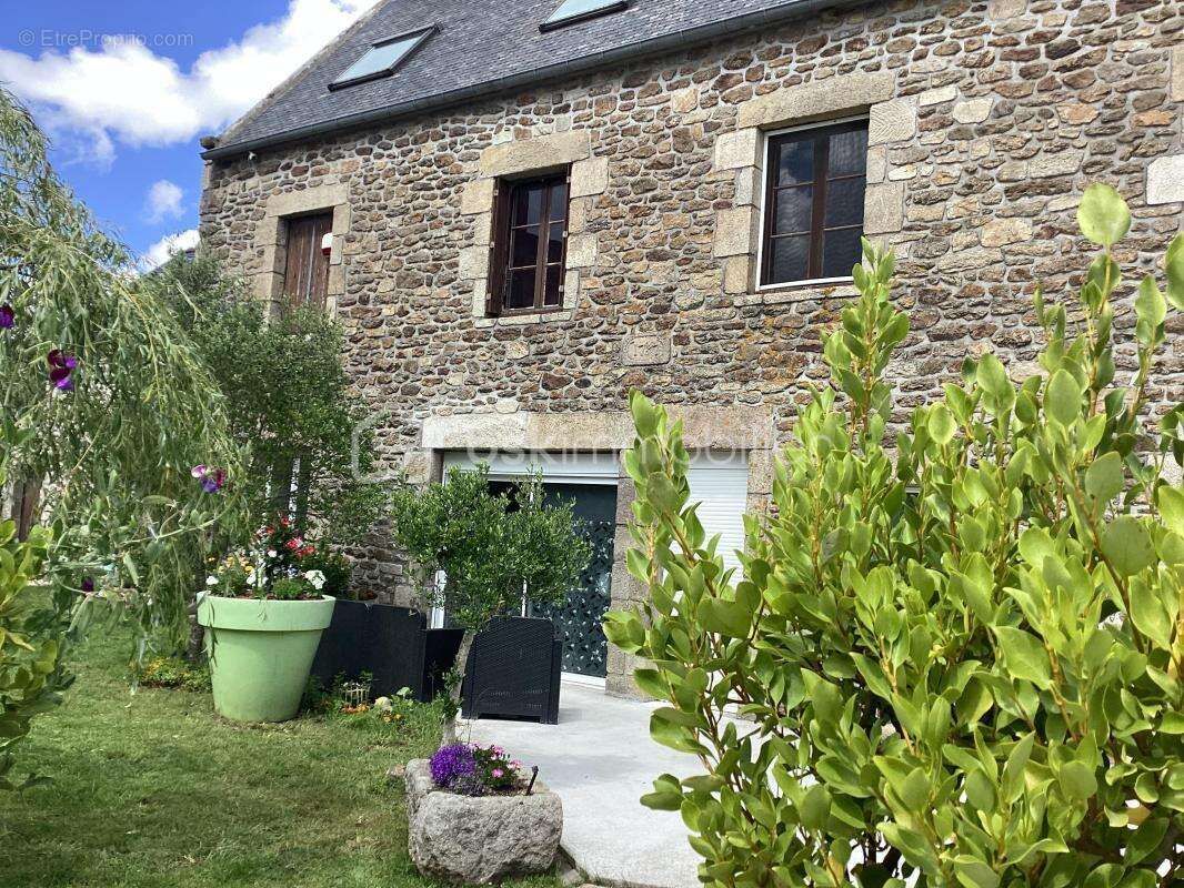 Maison à PLELAN-LE-PETIT