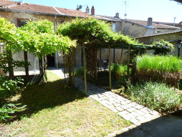 Maison à LUCEY