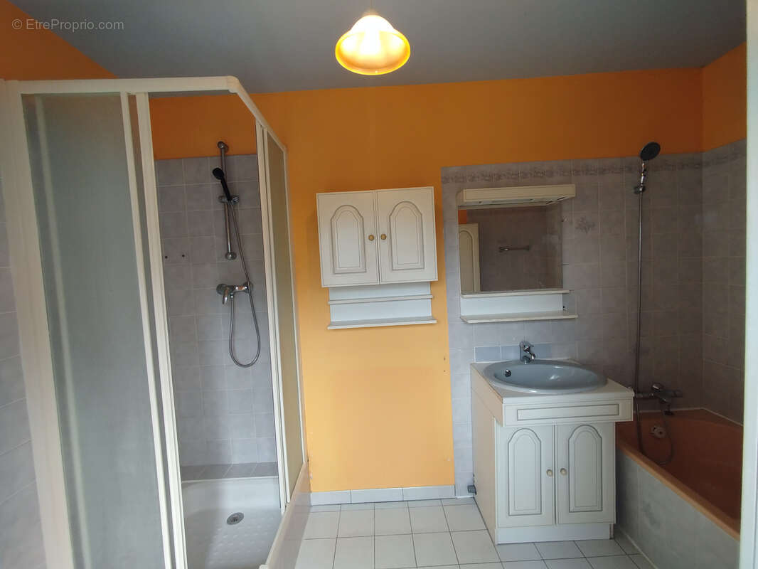 Maison à LARCHAMP