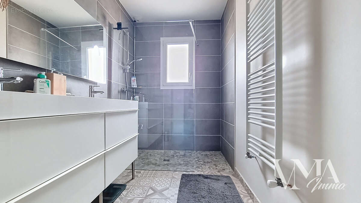 Maison à CAILLOUX-SUR-FONTAINES