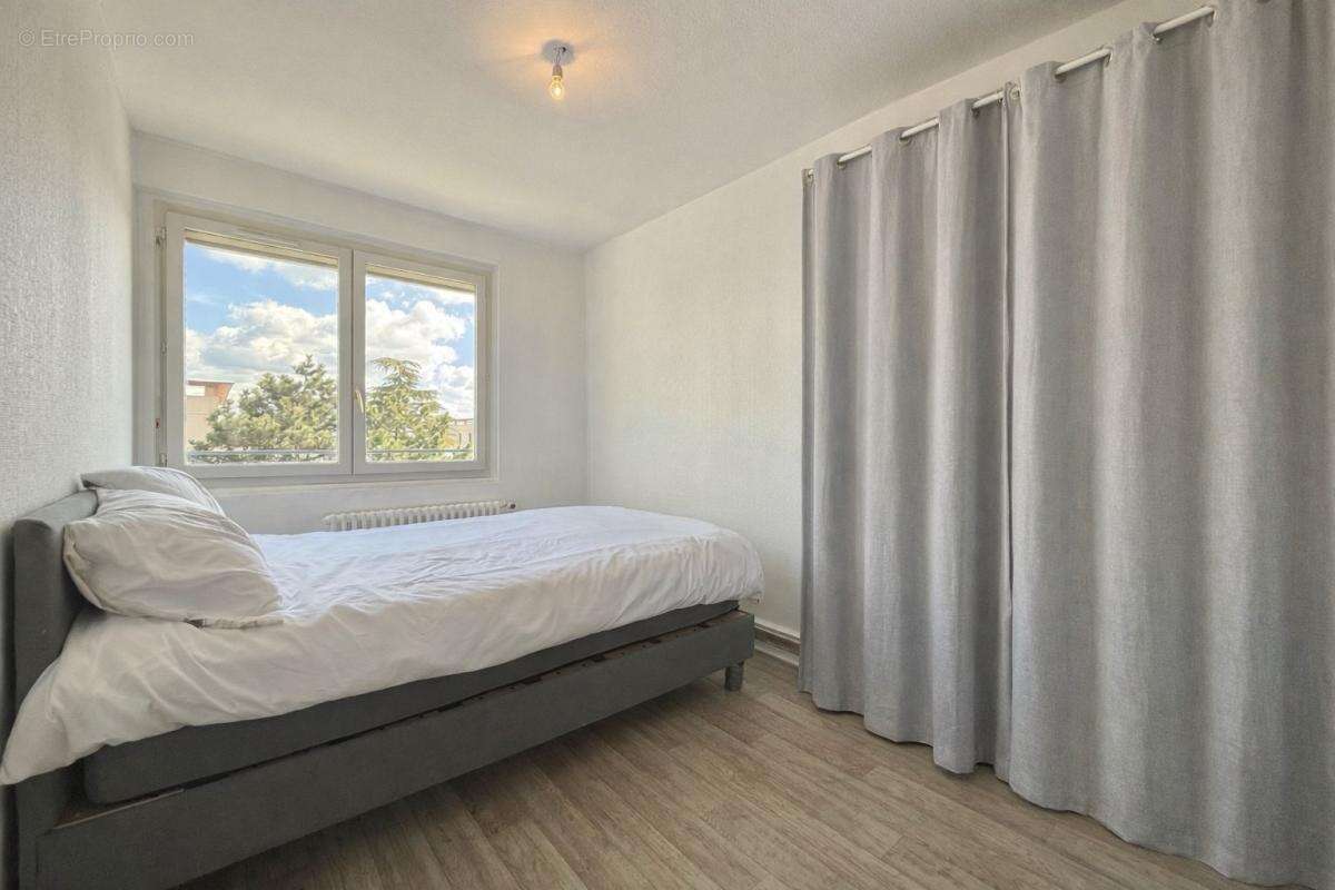 Appartement à CHENOVE