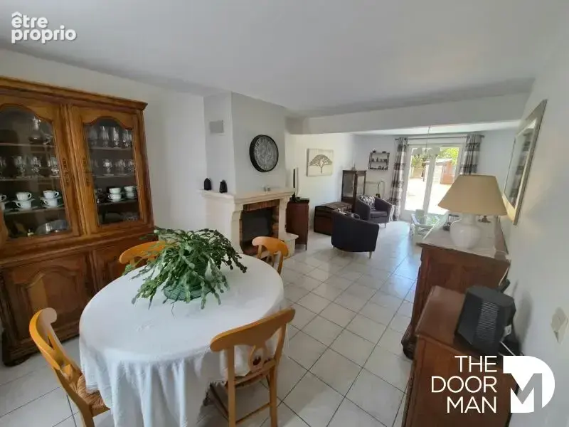 Maison à LEVES