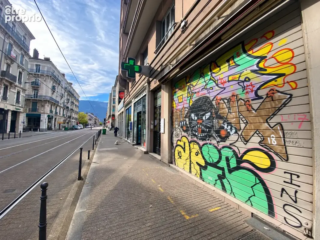 Photo Commerce à Grenoble au prix de 97 000€