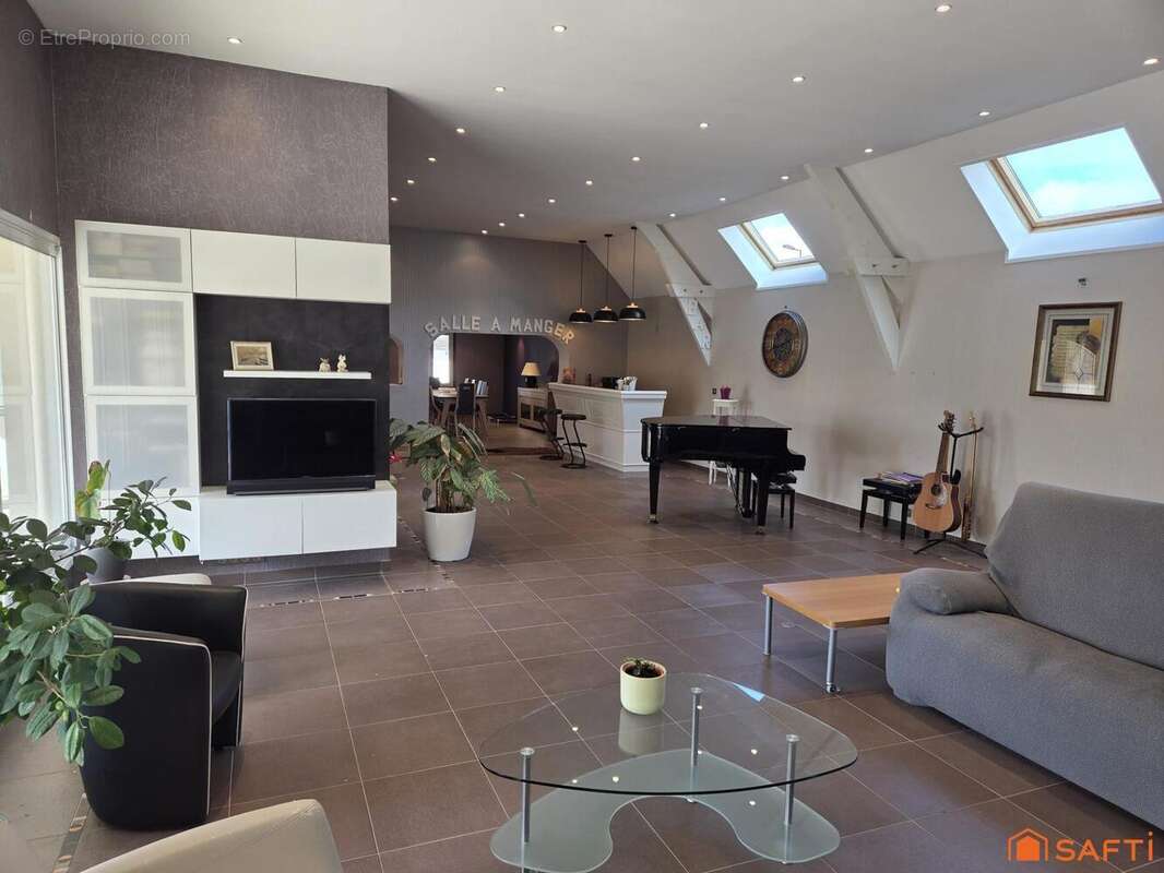 Photo 2 - Maison à BREUIL-LE-SEC