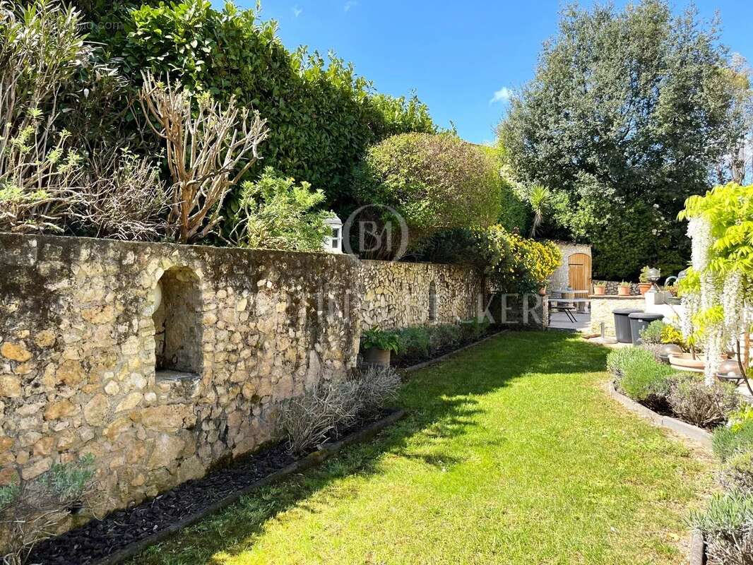 Maison à VALBONNE