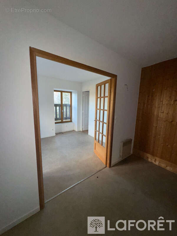 Appartement à MOULINS-LA-MARCHE