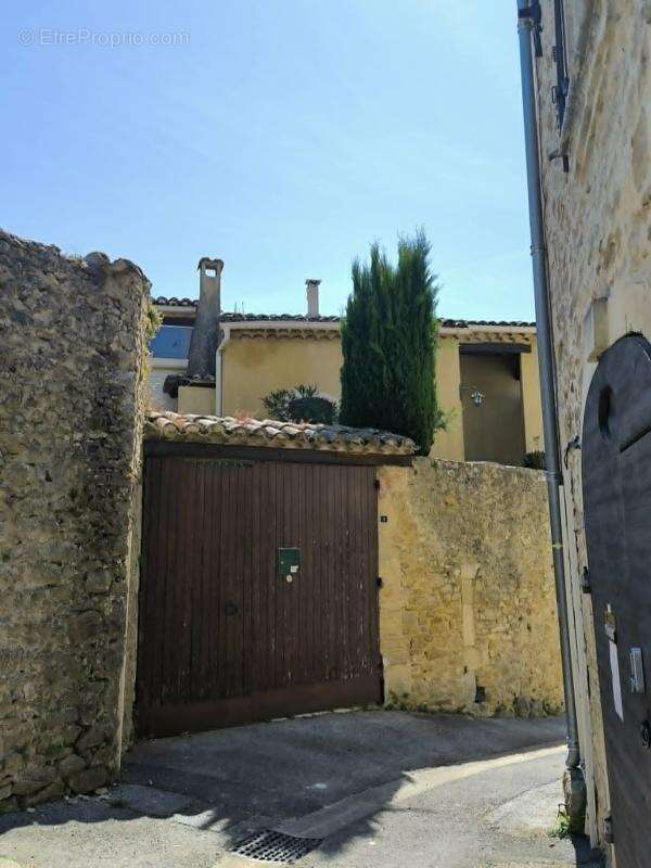 Maison à SABRAN