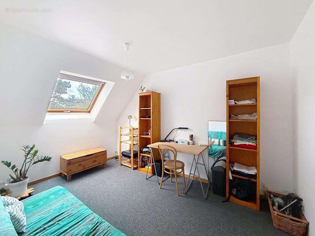 Maison à VOISINS-LE-BRETONNEUX