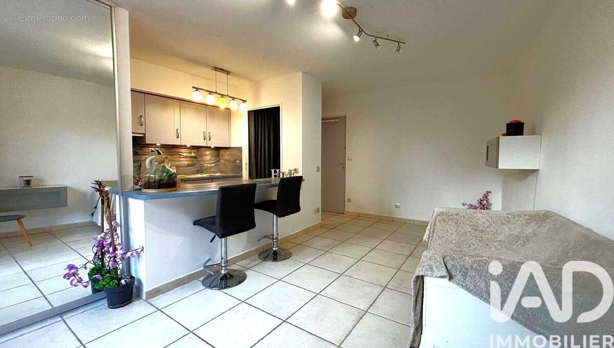 Photo 4 - Appartement à ROQUEBRUNE-SUR-ARGENS