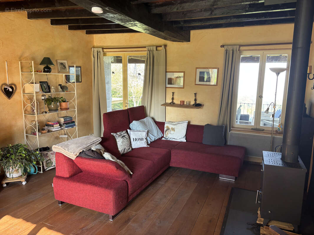 Maison à ECHASSIERES