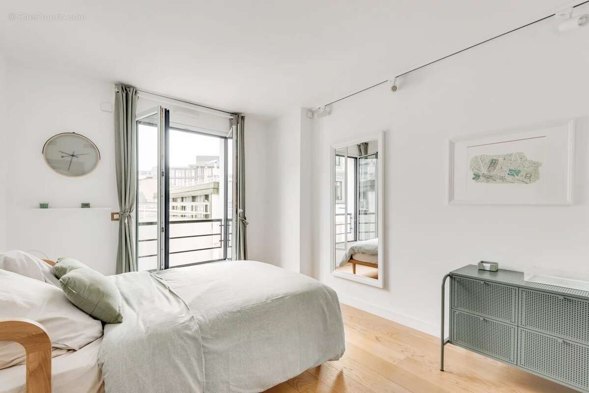 Paris 8 - rue du Fg Saint Honoré / Matignon - idéal pied à terre - photo 6