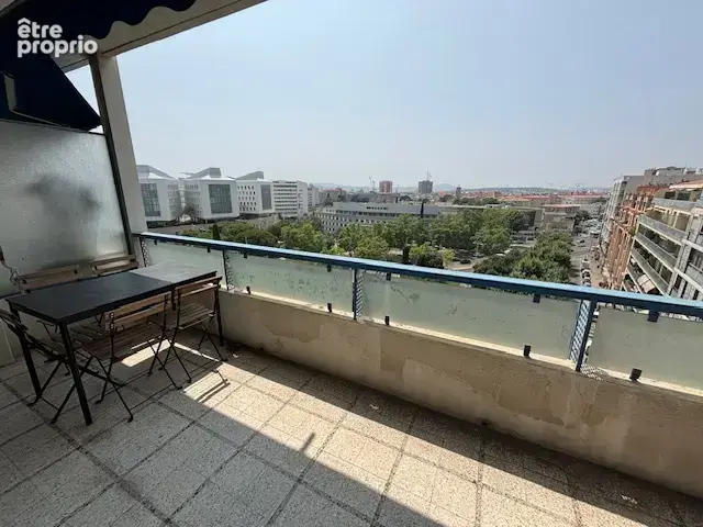 Appartement de 100 m2 avec terrasse et vue dégagée   Champs de Mars, proche facultés et centre-ville - photo 2