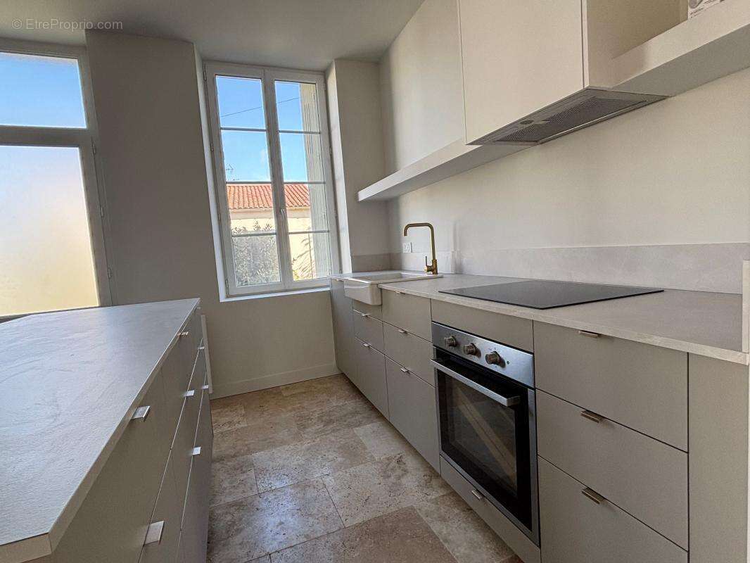 Maison À Vendre cœur du centre-ville de Saint-Georges-d’Oléron - photo 5