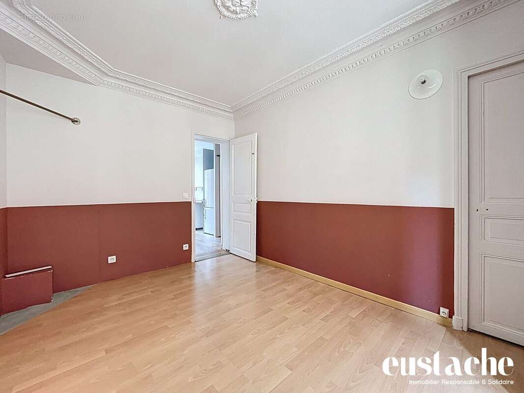 Appartement à PARIS-14E