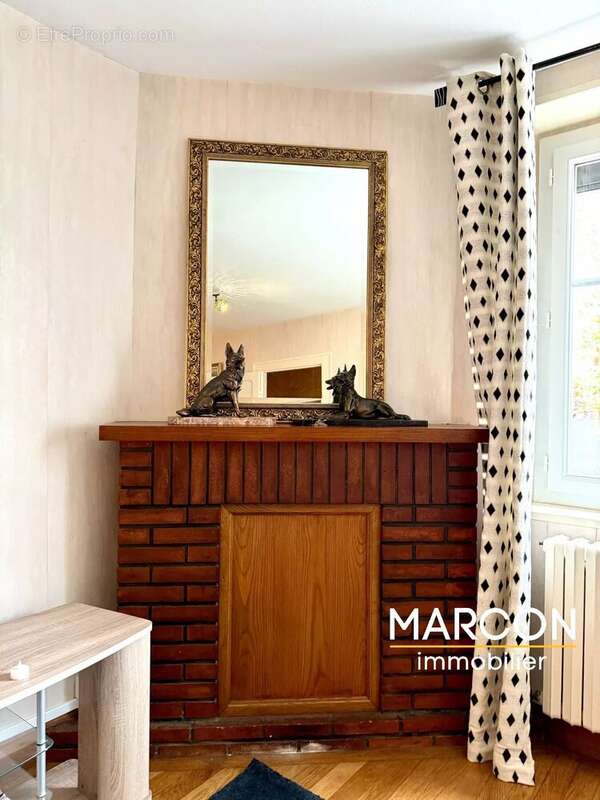 Maison à LE BOURG-D'HEM