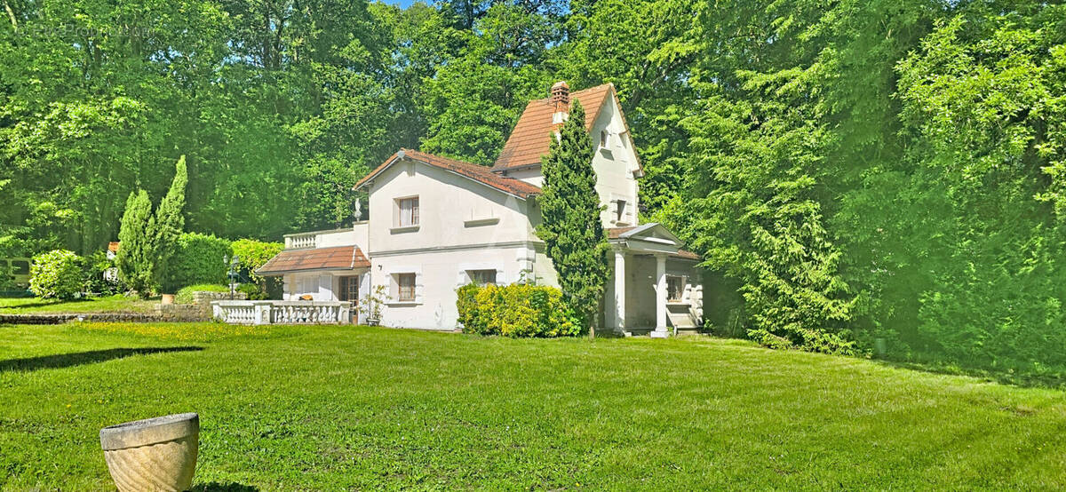 Maison à MONTEVRAIN