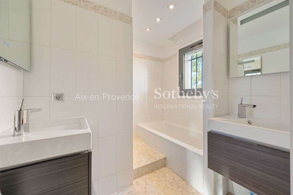 Maison à AIX-EN-PROVENCE