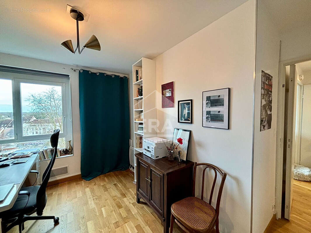 Appartement à DAMMARIE-LES-LYS