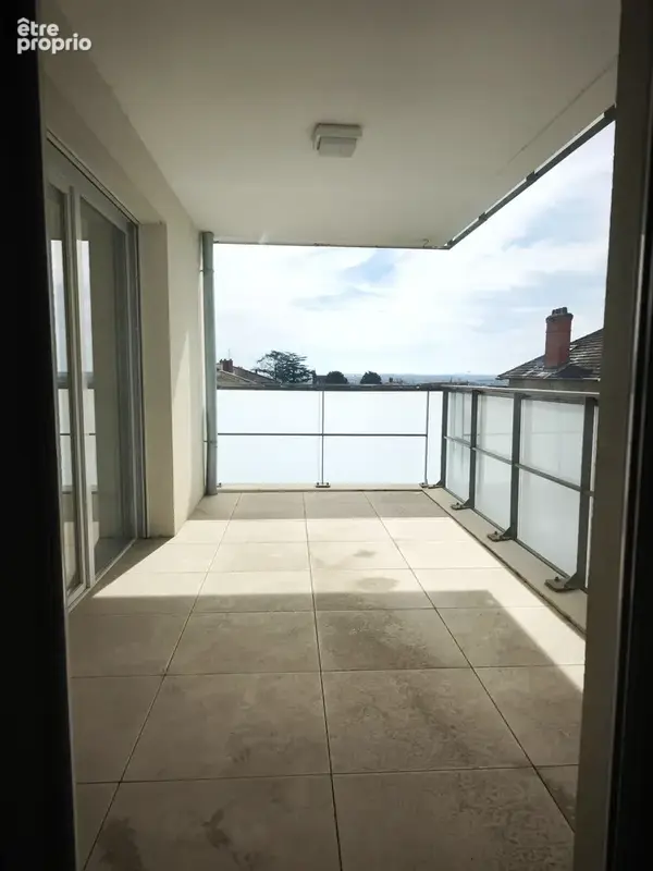 Grand T3 très récent et immeuble sécurisé - photo 5