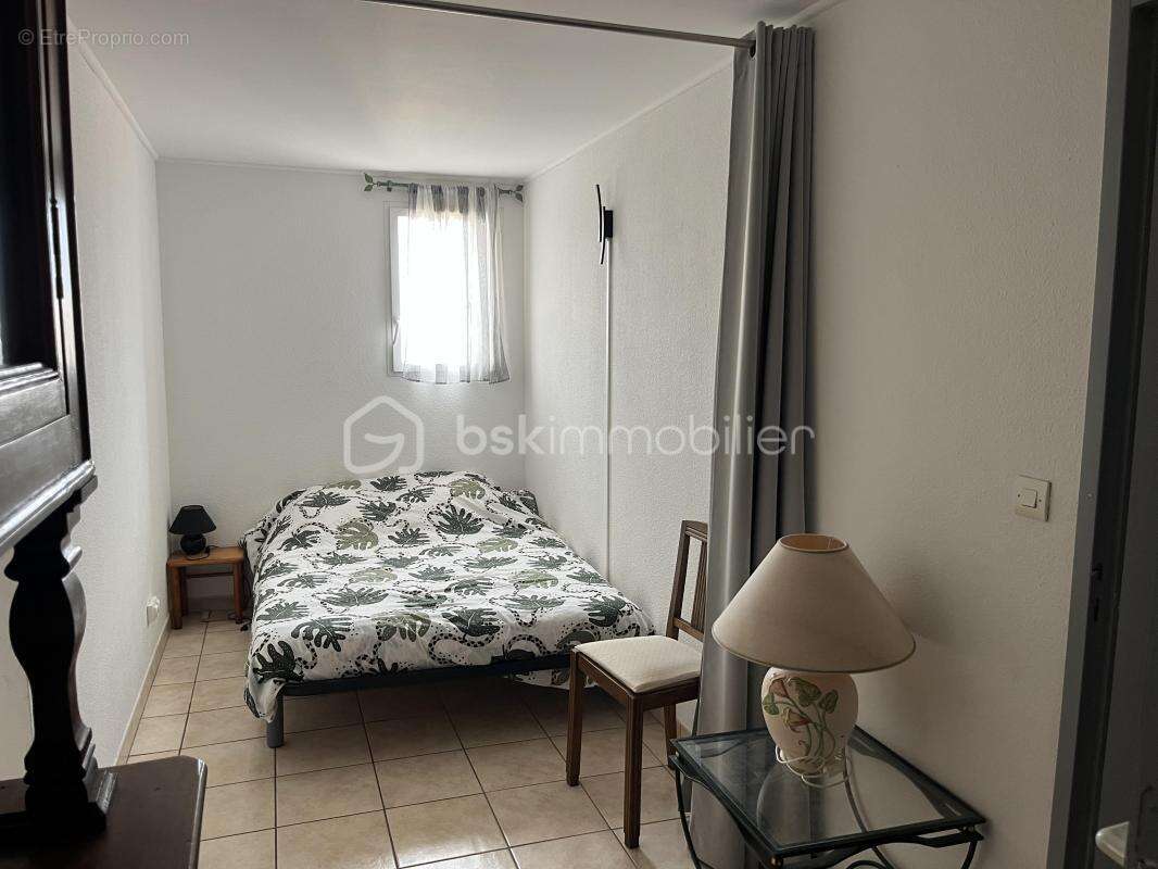 Dans résidence sécurisée face à la plage, appartement T5 avec terrasse, piscine et place de parking privative - photo 6