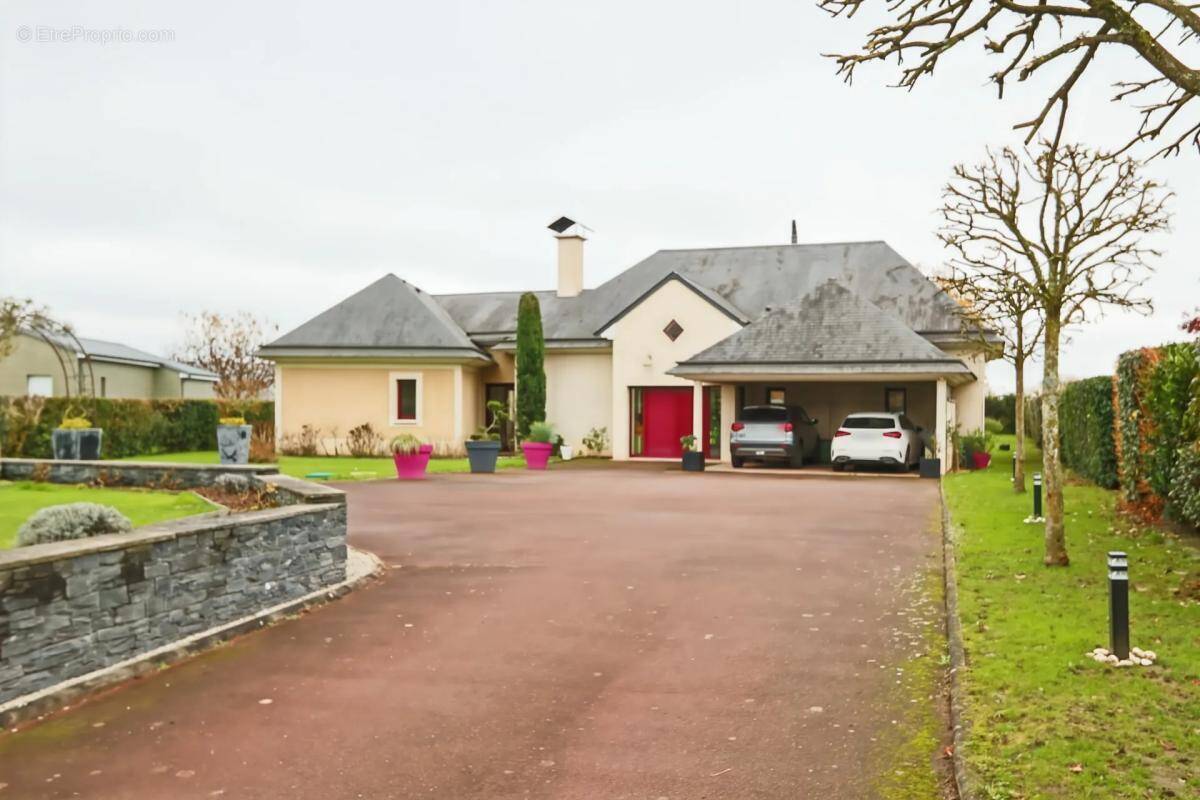 Maison à VOIVRES-LES-LE-MANS