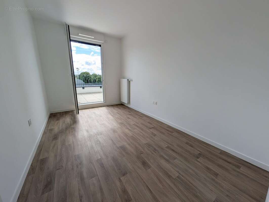 Appartement à LES CLAYES-SOUS-BOIS