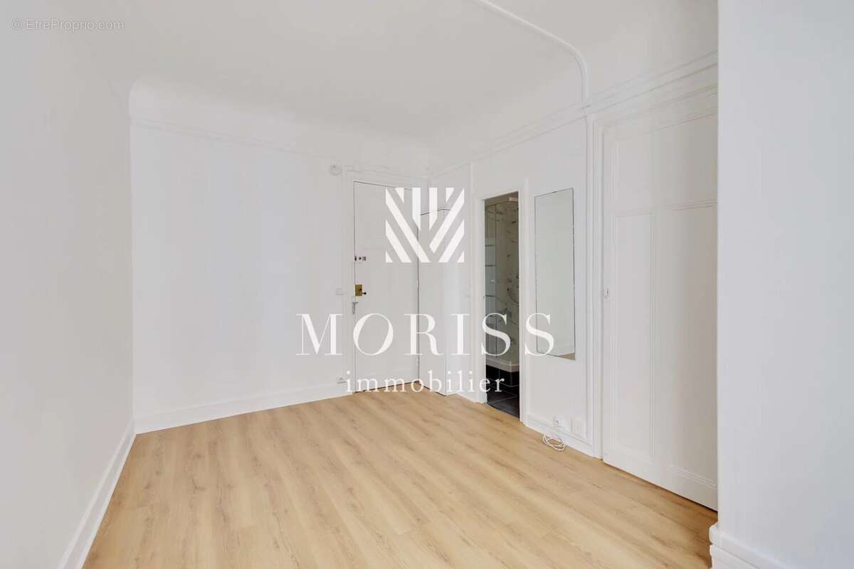 Appartement à PARIS-17E