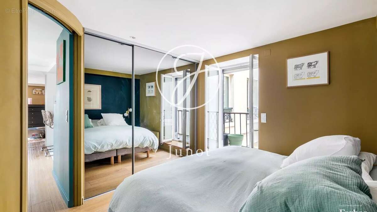 Appartement à PARIS-10E