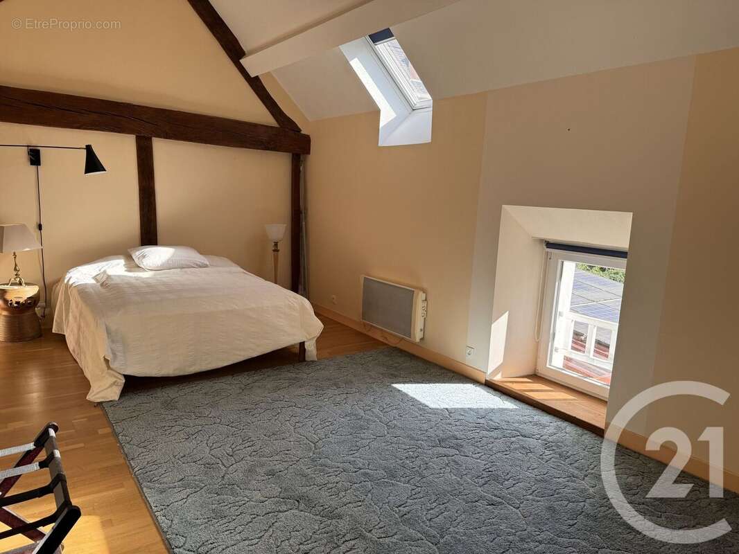 Maison à COSNE-COURS-SUR-LOIRE