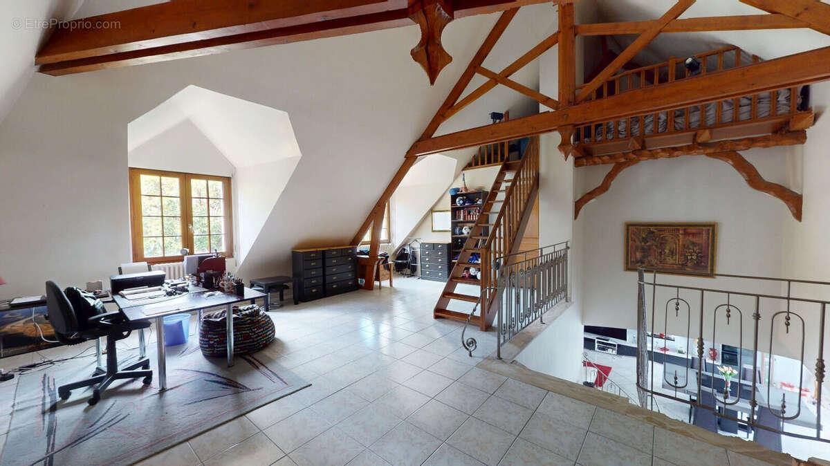 Maison à COUBRON