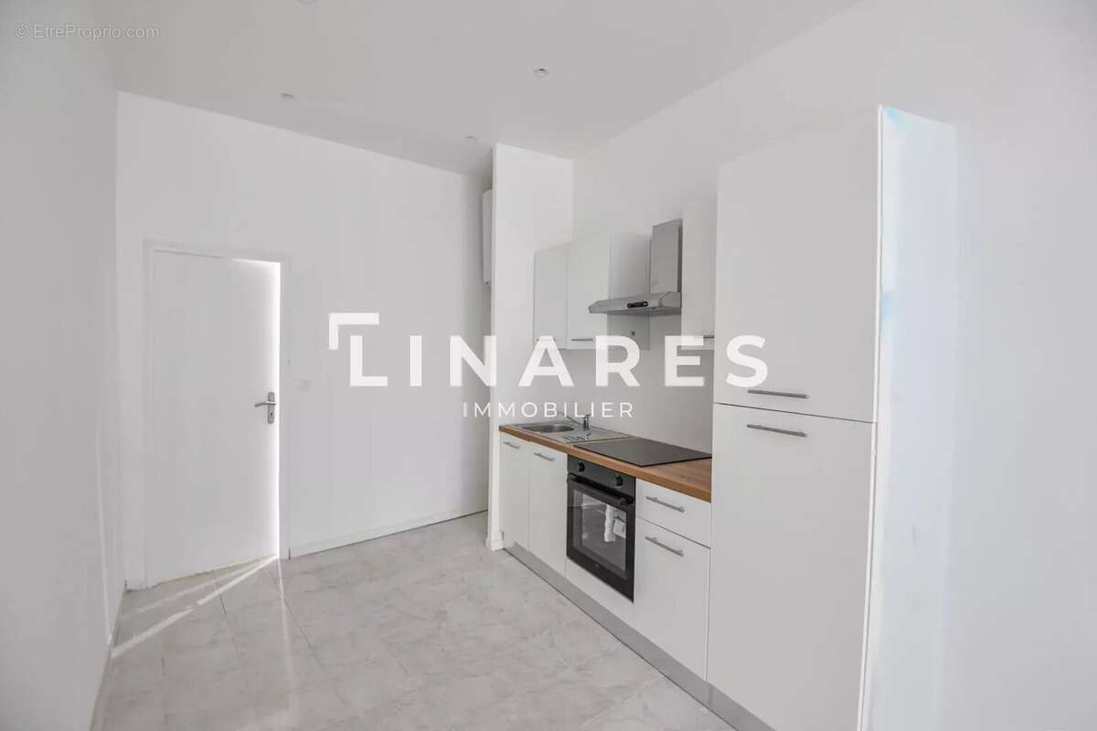 Appartement à MARSEILLE-1E