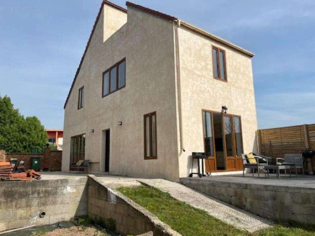 Maison à BORNEL