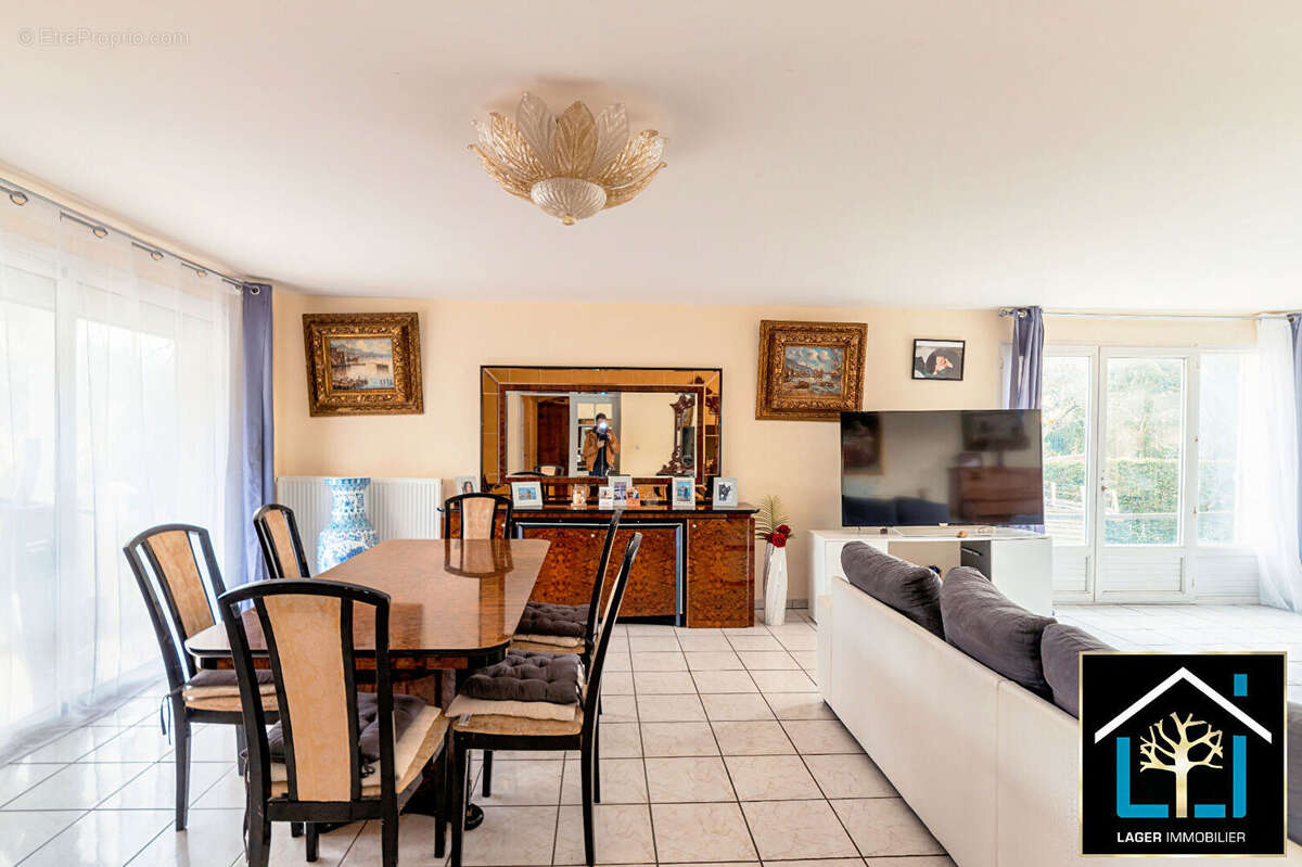 Maison à MONTLUEL