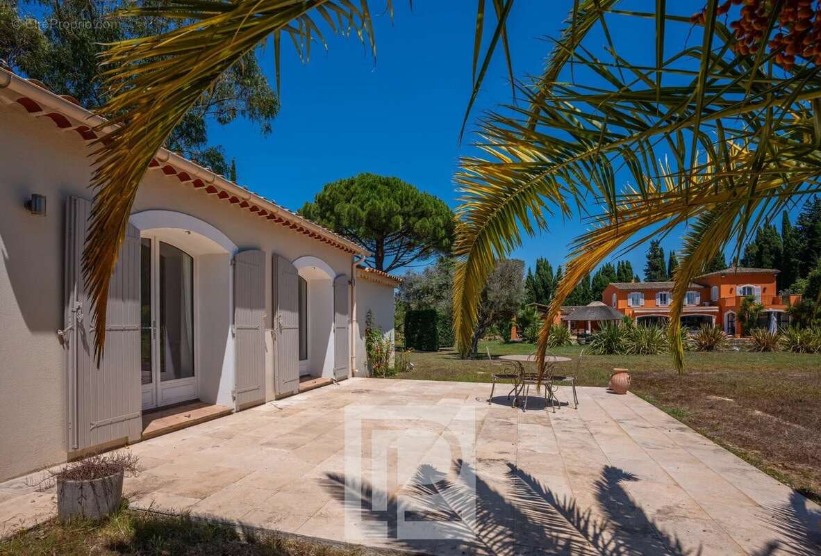Maison à MOUGINS
