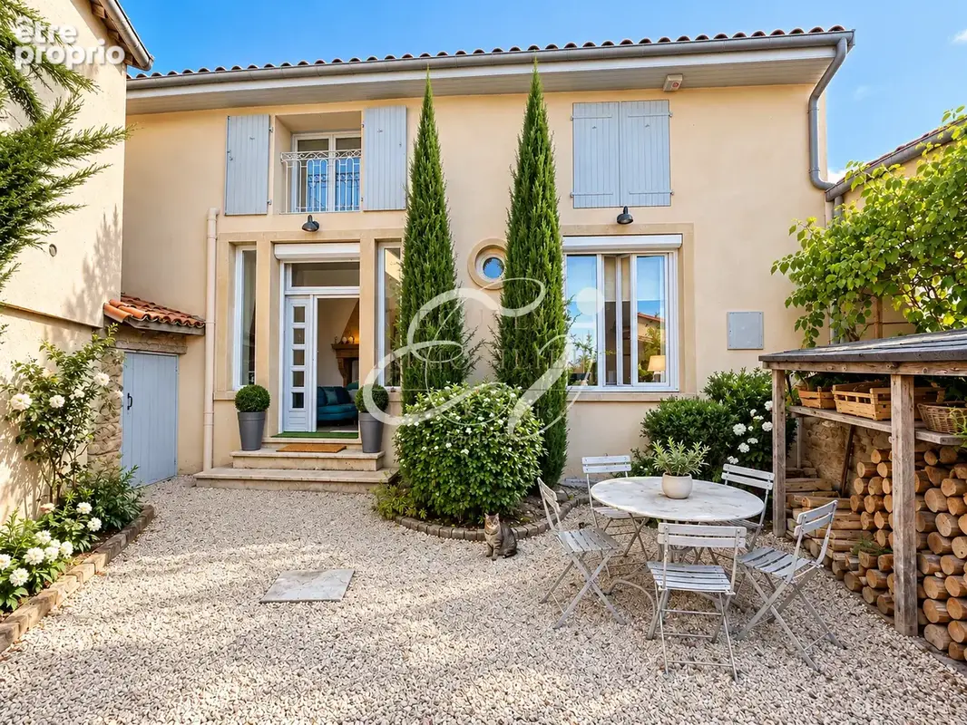 Vente 69570 dardilly - magnifique maison ancienne - 280 m2 - 10 p - 6 ch - bur -  piscine - garage - photo 2