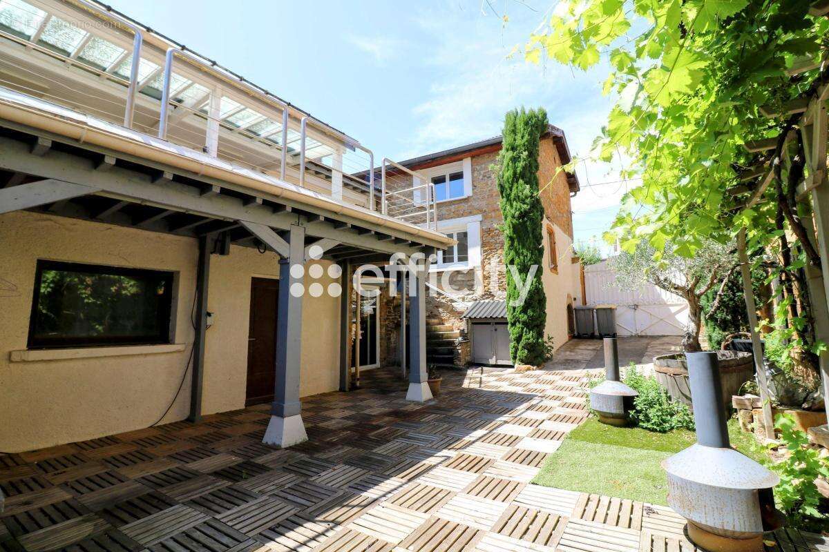Maison 206 m² à Lozanne  - photo 3