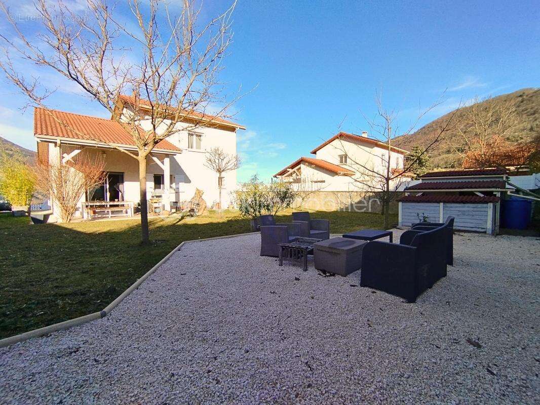 Maison à VIF