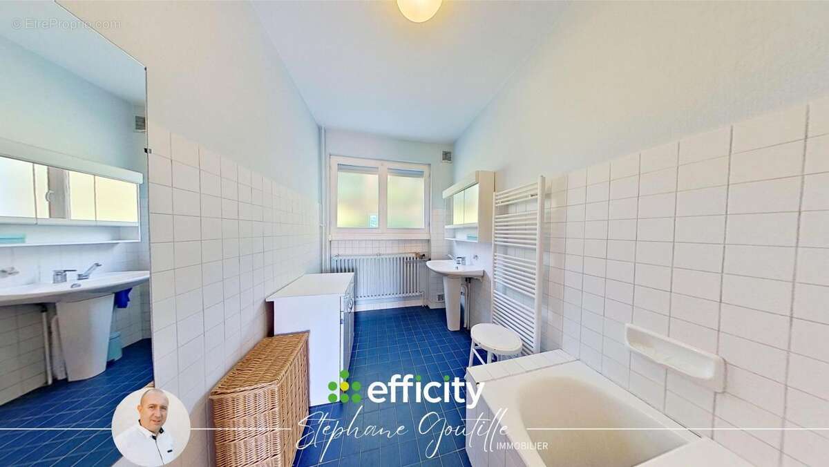 Maison 184 m² à Tarare  - photo 18