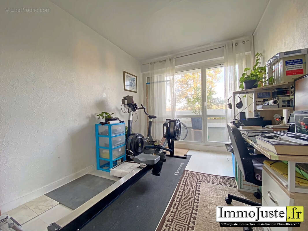 Appartement à LES ESSARTS-LE-ROI